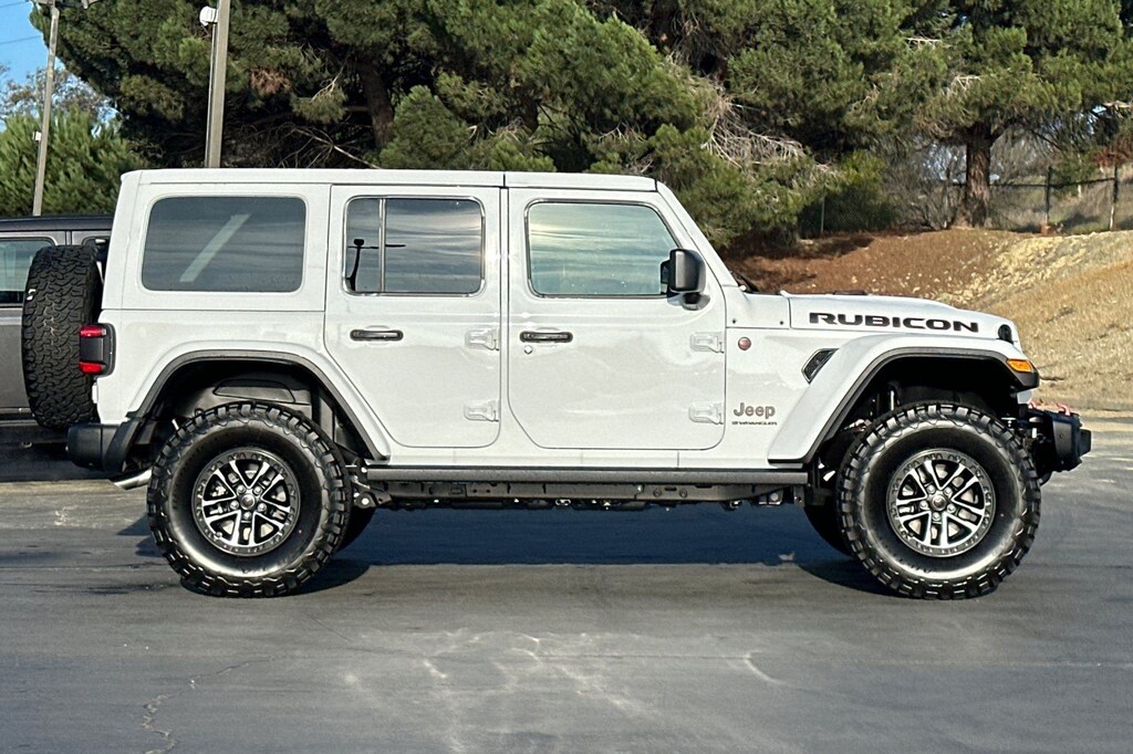 New 2026 Jeep Wrangler 4-DOOR RUBICON X Sport Utility