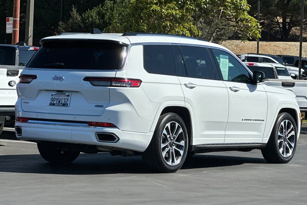 Used 2024 Jeep Grand Cherokee L Overland SUV