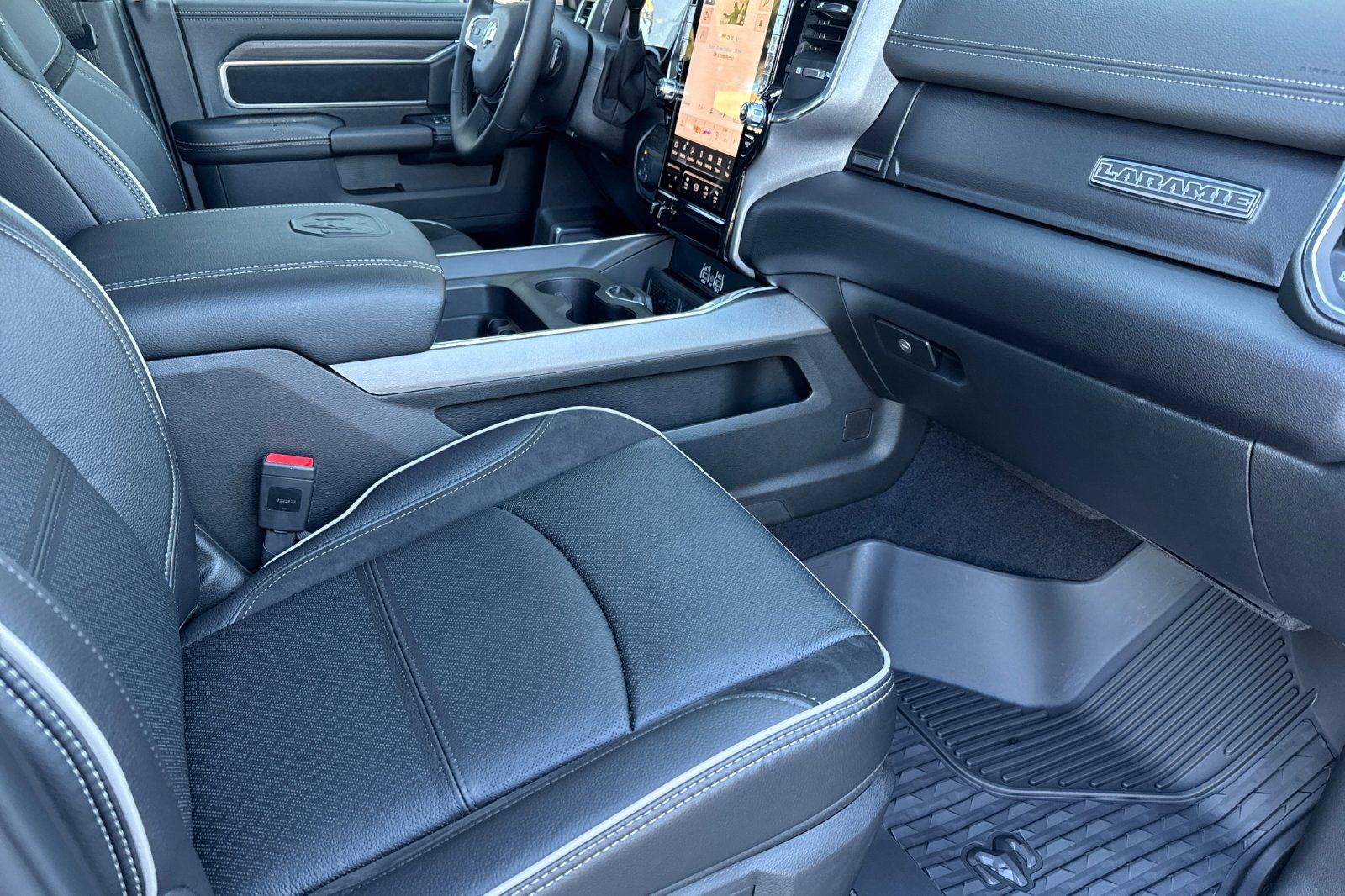 2026 RAM 2500 Laramie - Photo 18