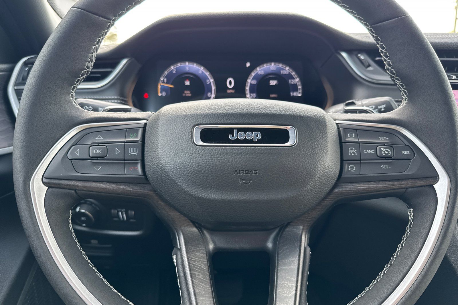 2025 Jeep Grand Cherokee Limited - Photo 29