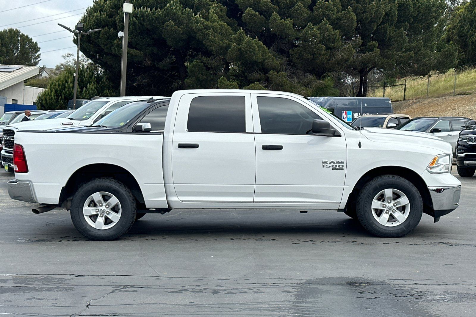 2022 Ram 1500 Classic SLT photo 2
