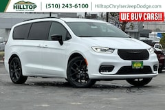 2026 Chrysler Pacifica SELECT Passenger Van