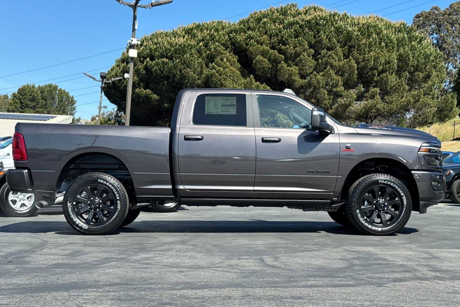 2025 Ram 2500 Laramie photo 4
