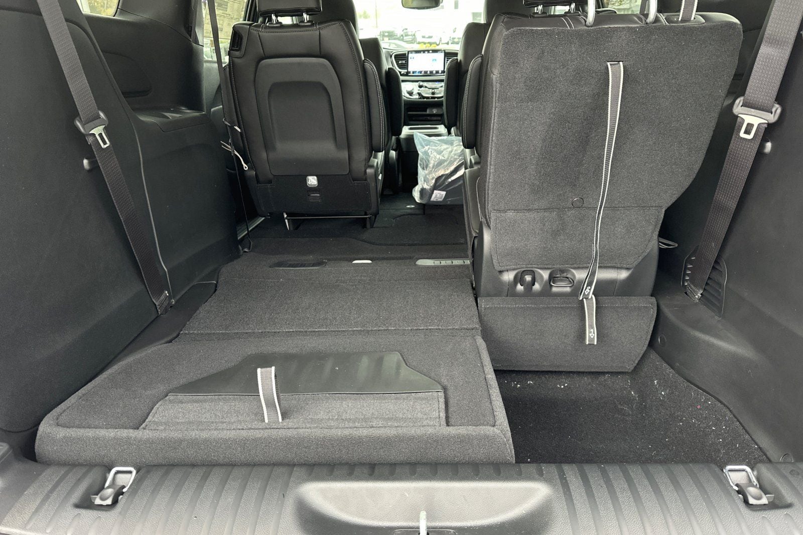 2026 Chrysler Pacifica Select - Photo 19