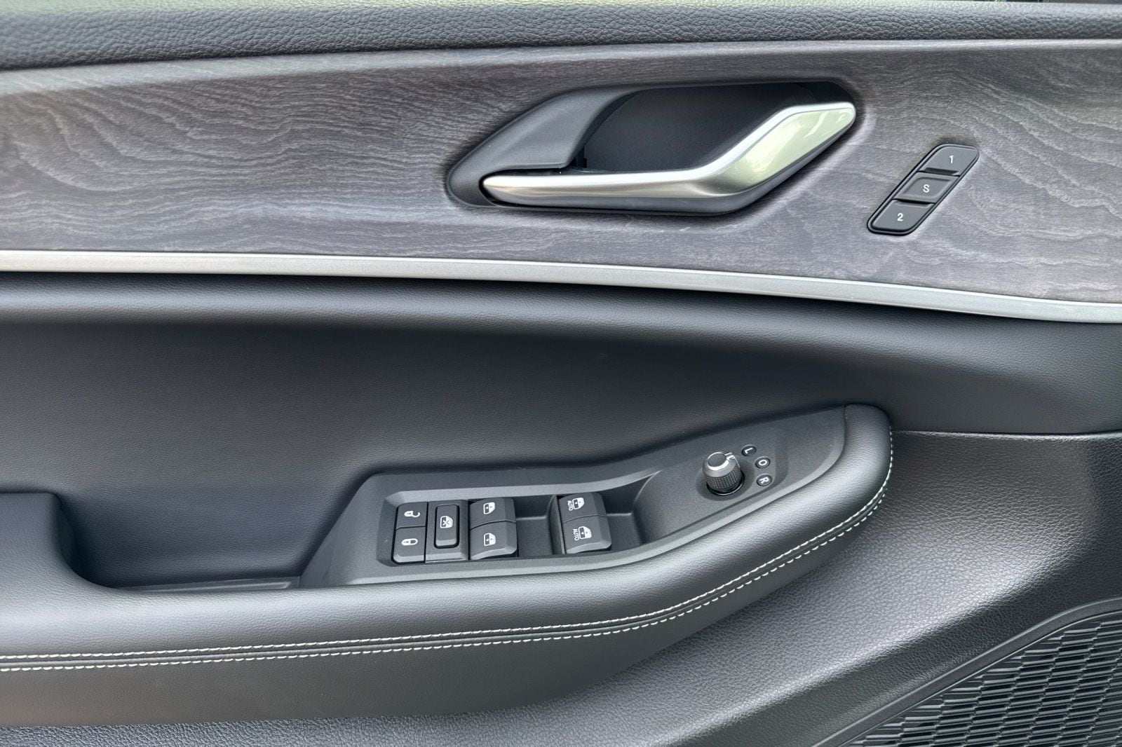 2025 Jeep Grand Cherokee Limited - Photo 13