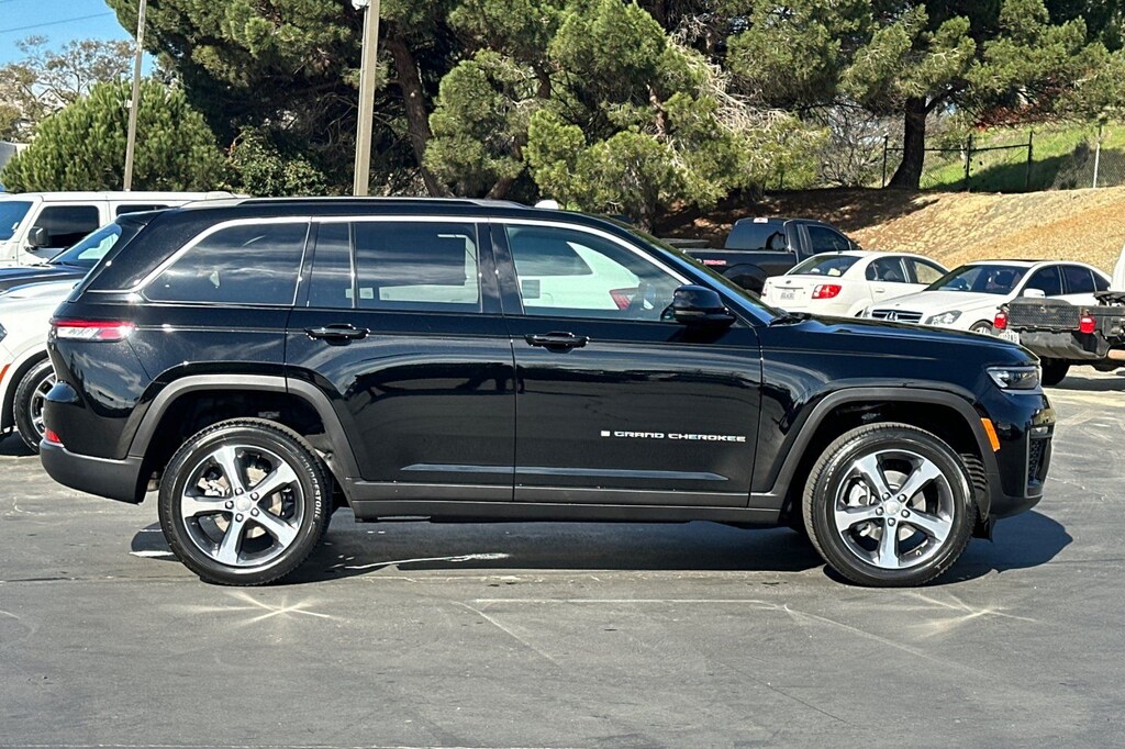 New 2026 Jeep Grand Cherokee LIMITED 4X4 Sport Utility