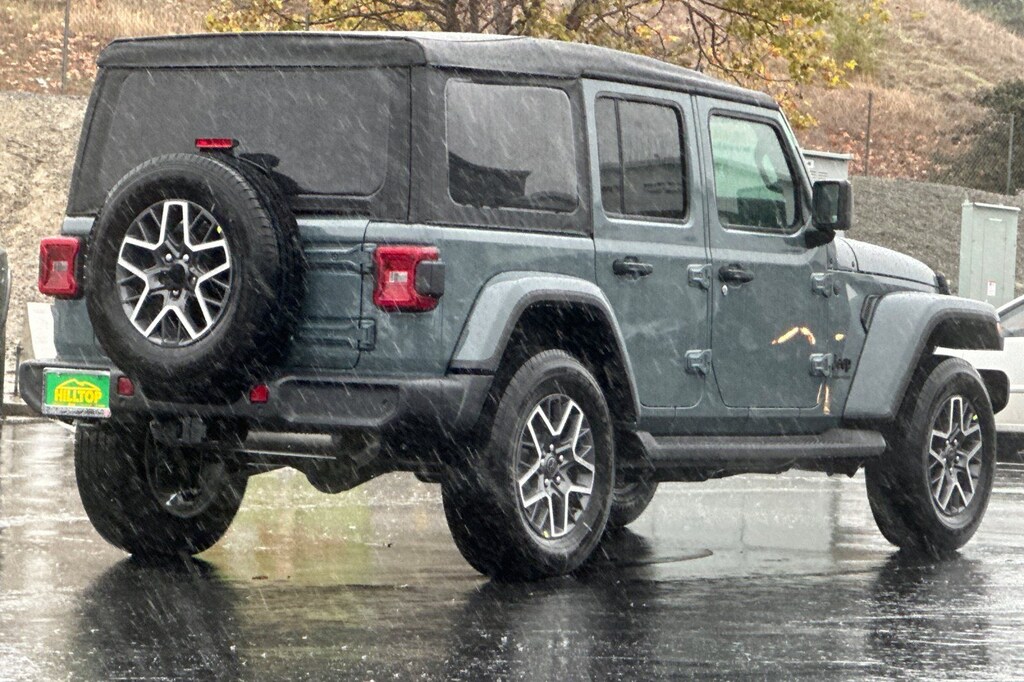New 2026 Jeep Wrangler 4-DOOR SAHARA Sport Utility