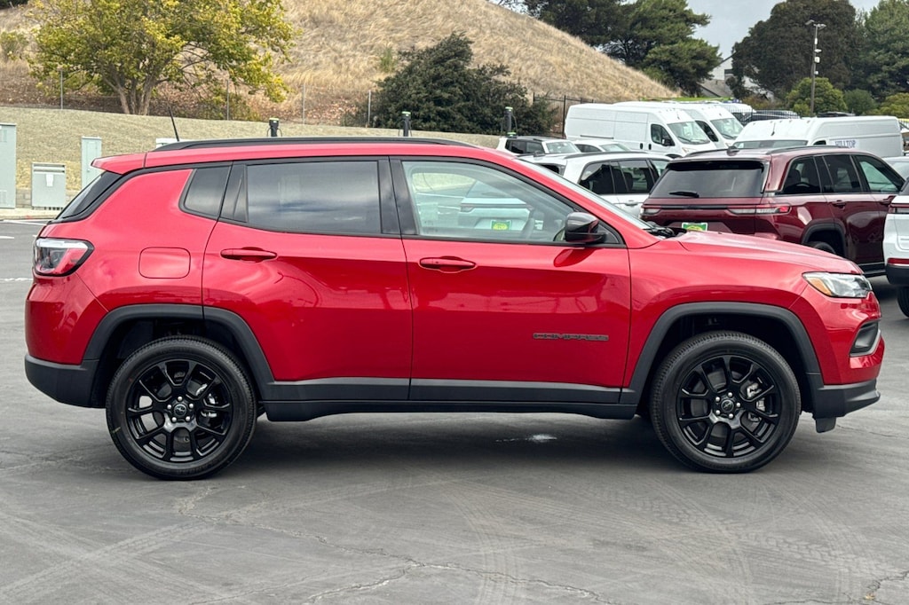 New 2026 Jeep Compass LATITUDE ALTITUDE 4X4 Sport Utility