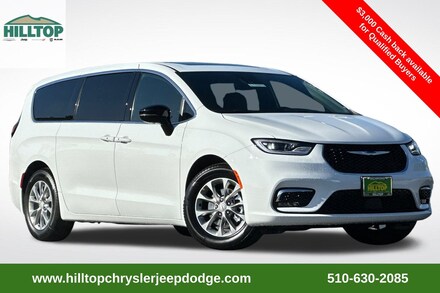 2026 Chrysler Pacifica LIMITED Passenger Van