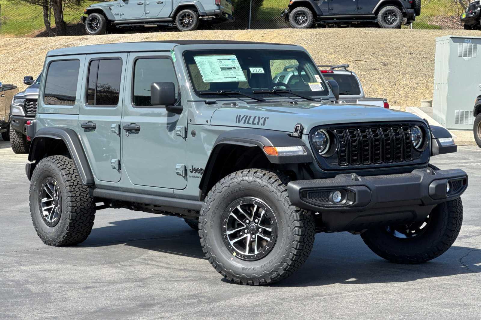 2025 Jeep Wrangler Willys photo 2
