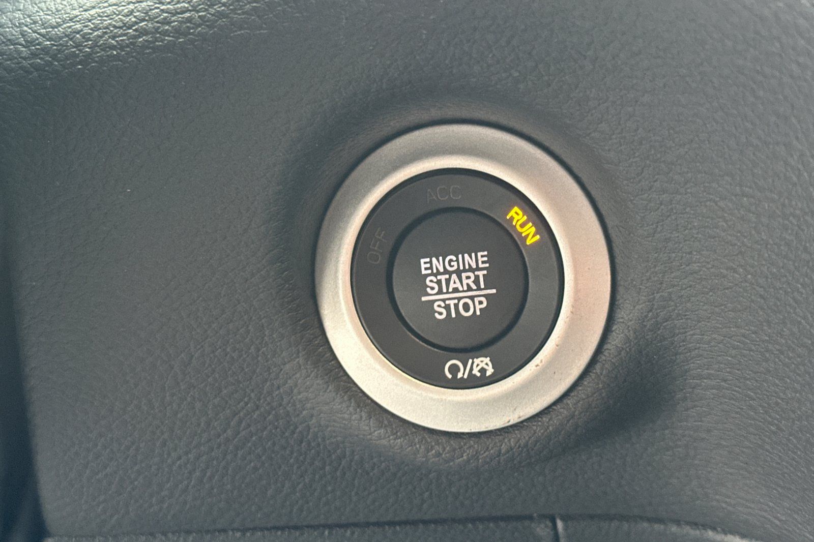 2026 Chrysler Pacifica Select - Photo 28