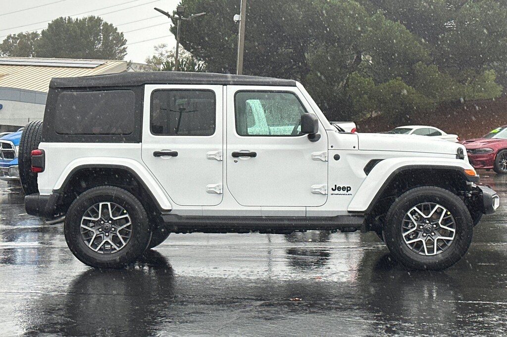 New 2026 Jeep Wrangler 4-DOOR SAHARA Sport Utility