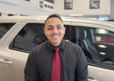 Staff member Cesar Maldonado from ID_41e2df34a9fc