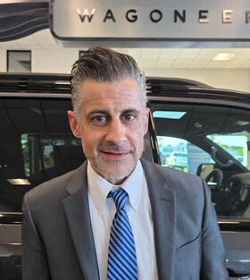 Staff member Doug Kinsey from ID_41e2df34a9fc