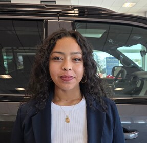 Staff member Marlen Gonzalez from ID_41e2df34a9fc