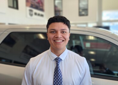 Staff member Brandon Huezo from ID_41e2df34a9fc