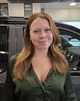 Staff member Grace Orona from ID_41e2df34a9fc