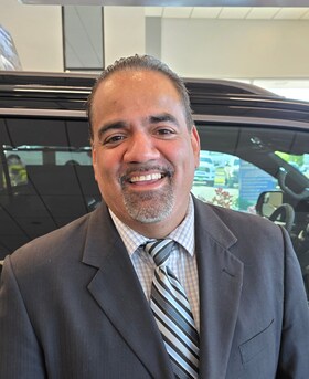 Staff member Joe Pena from ID_41e2df34a9fc