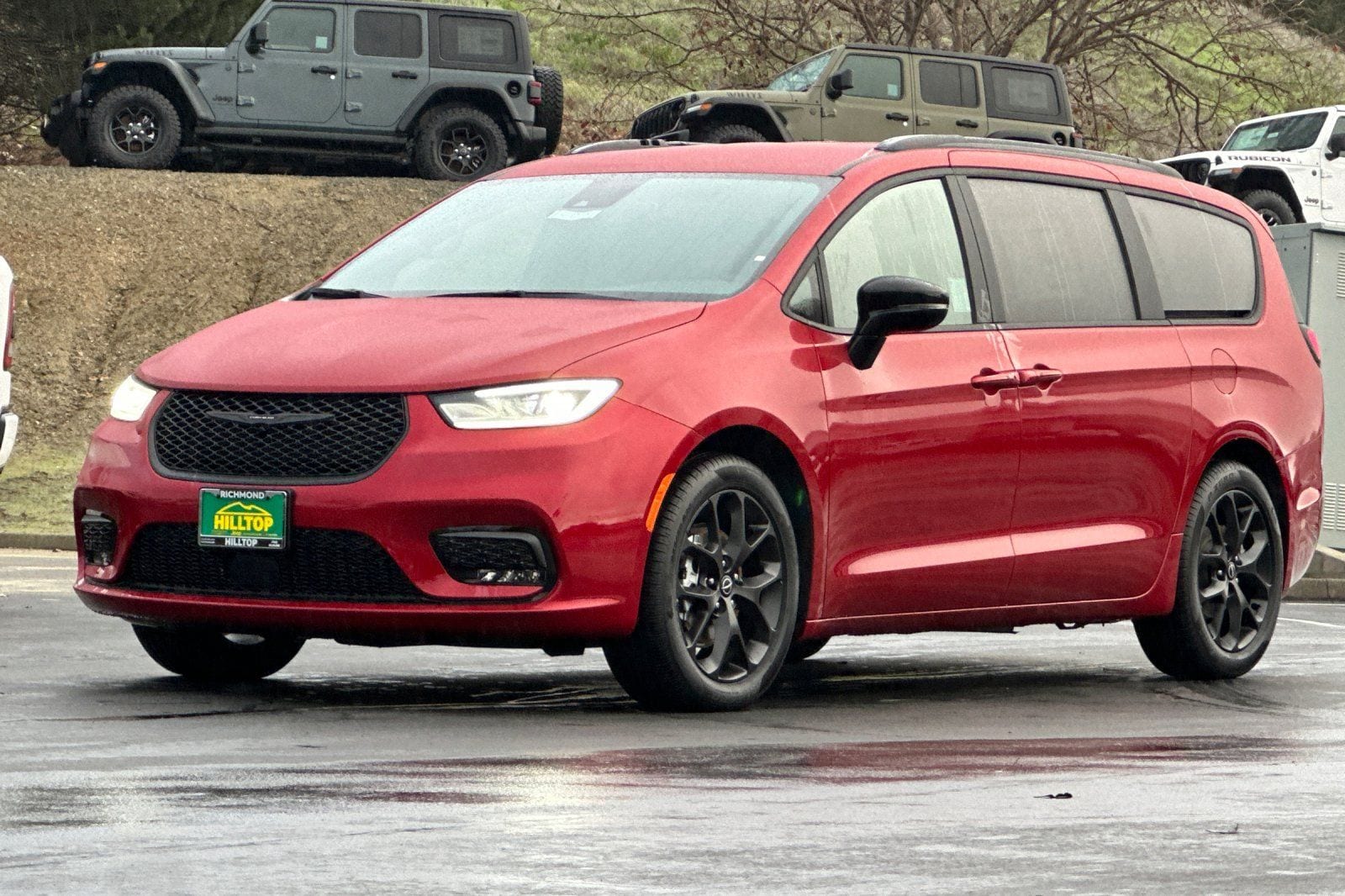 2026 Chrysler Pacifica Select - Photo 9
