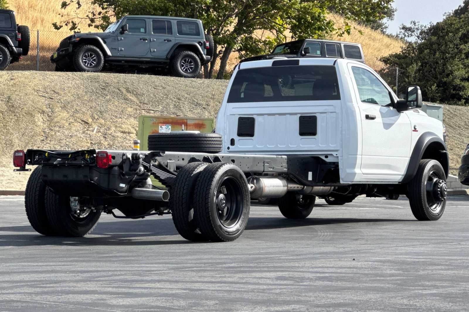 2025 Ram 5500 Tradesman photo 4