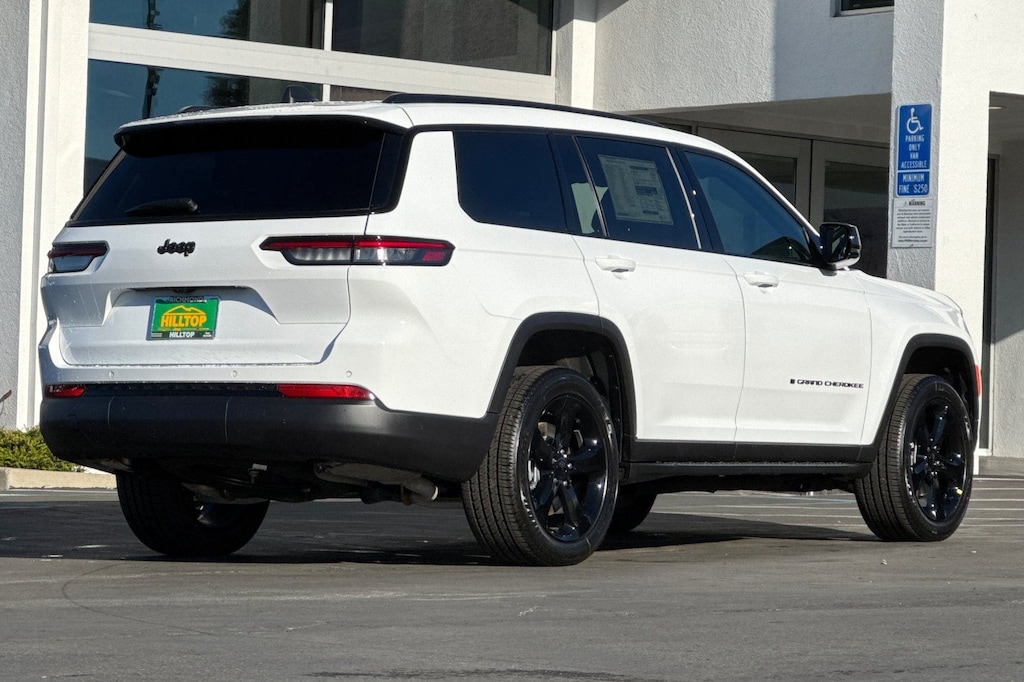 New 2025 Jeep Grand Cherokee L L ALTITUDE X 4X2 Sport Utility
