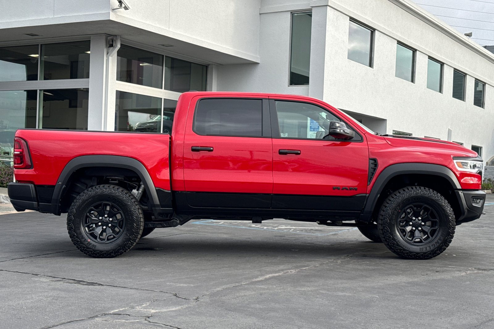 2025 Ram 1500 RHO photo 4