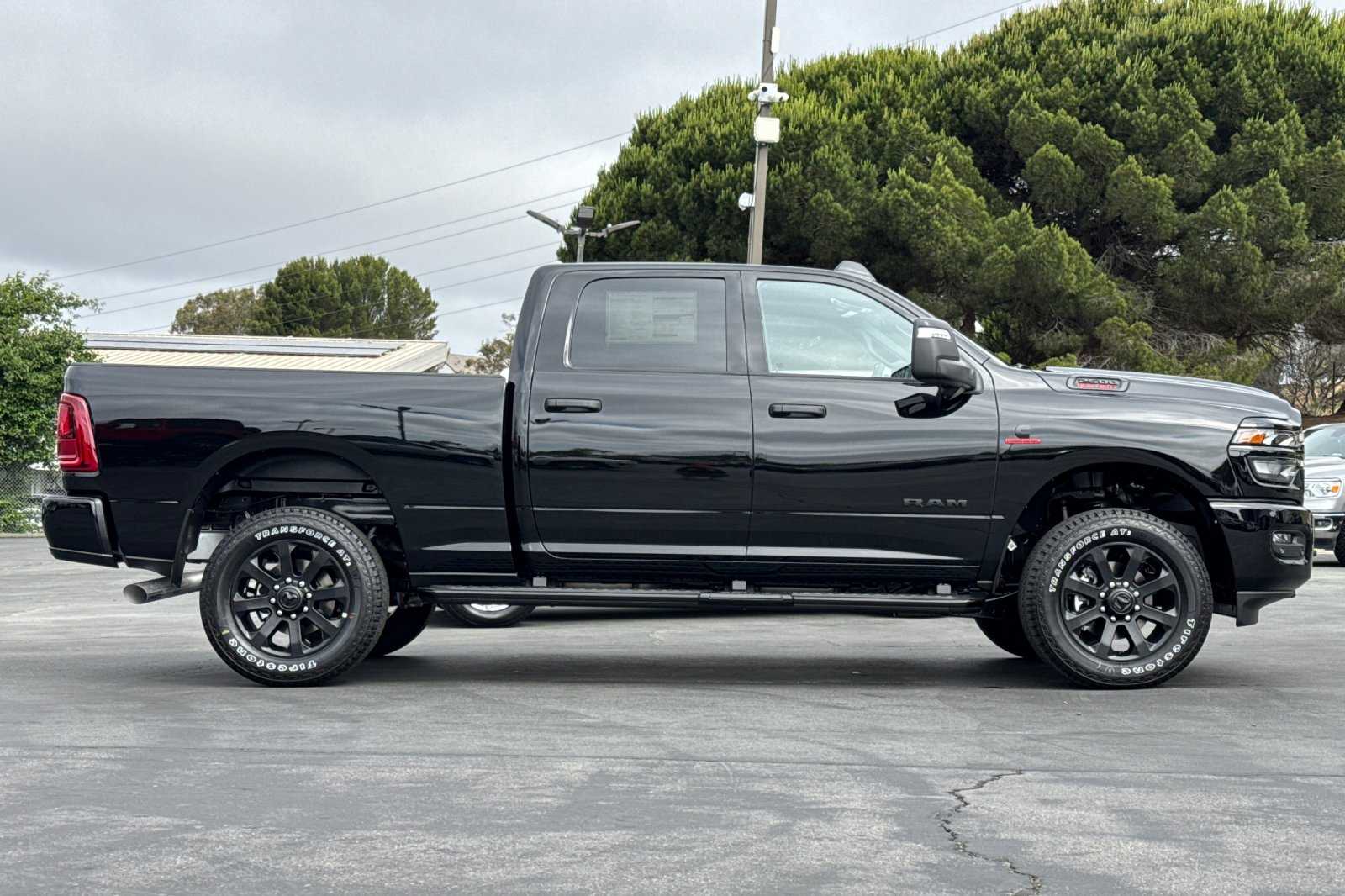 2025 Ram 2500 Big Horn photo 2