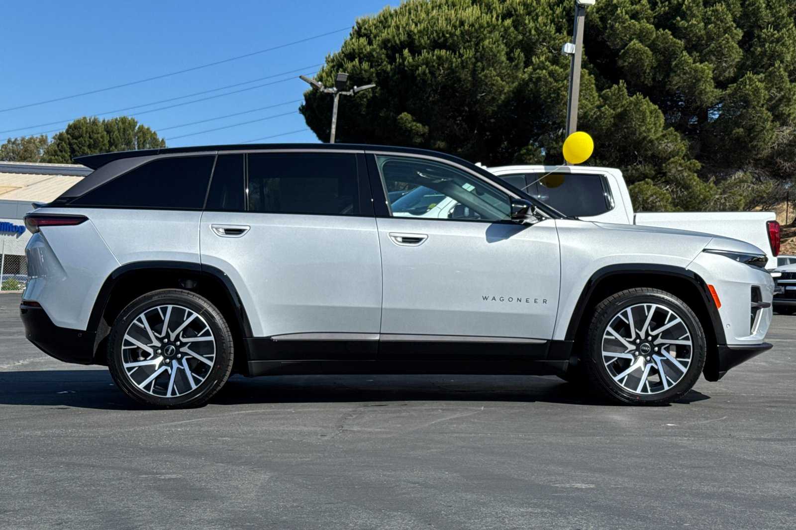 2025 Jeep Wagoneer S Limited photo 4