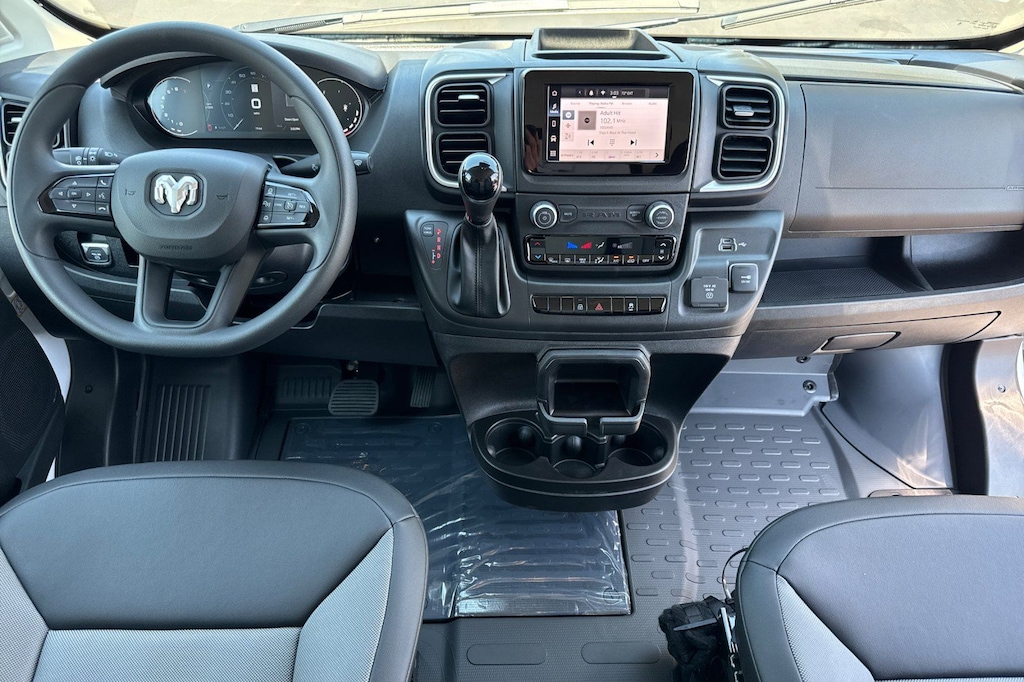 2025 Ram ProMaster 2500 photo 3