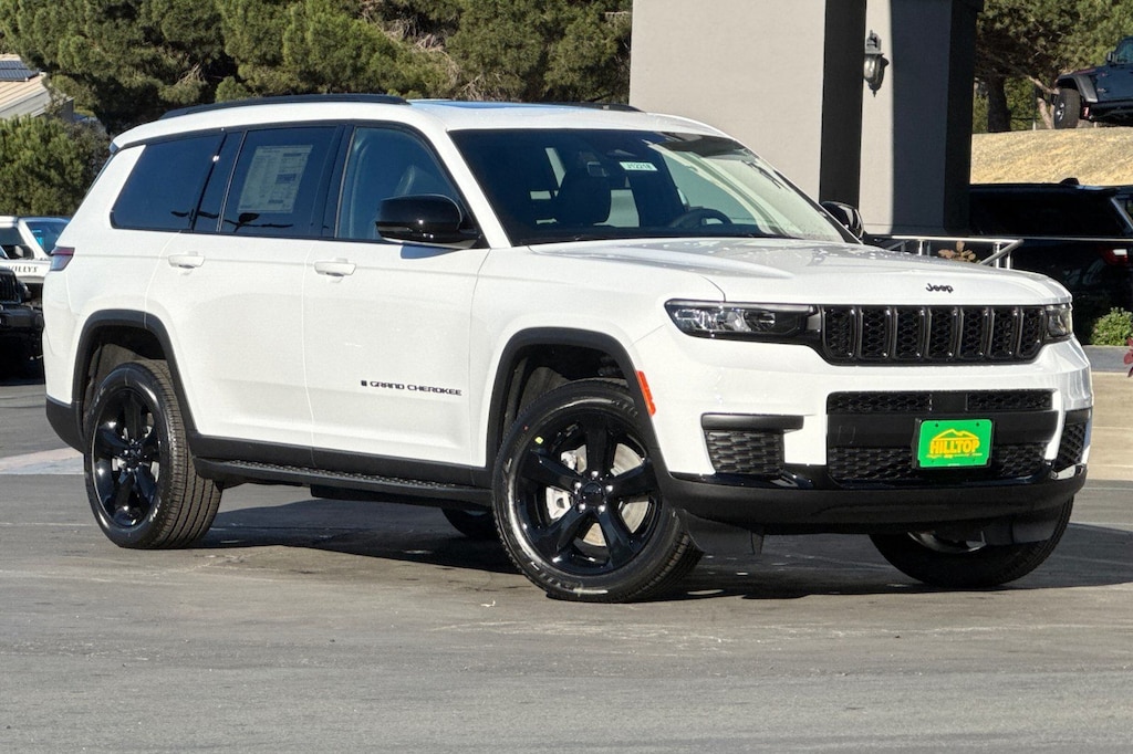 New 2025 Jeep Grand Cherokee L L ALTITUDE X 4X2 Sport Utility
