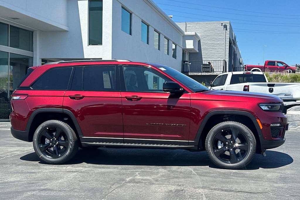 New 2025 Jeep Grand Cherokee LIMITED 4X4 Sport Utility