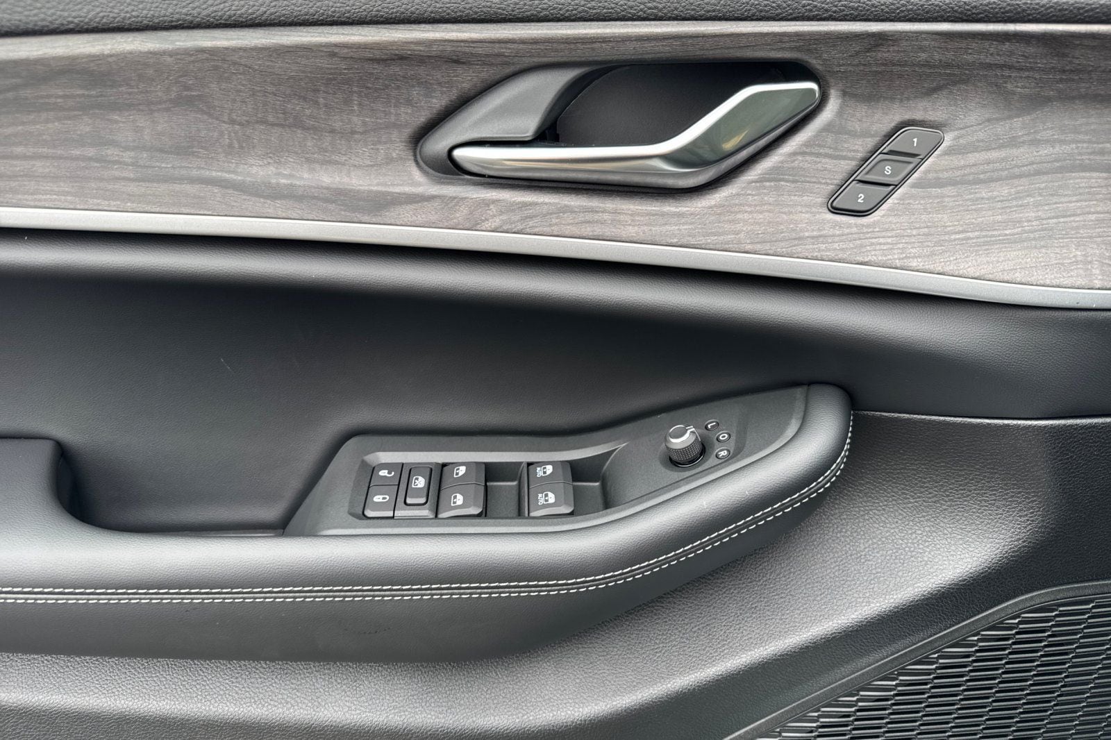2025 Jeep Grand Cherokee Limited - Photo 13