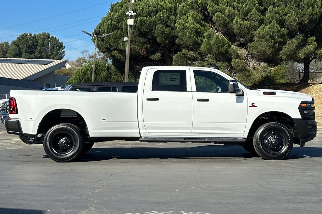 2026 Ram 3500 Tradesman photo 3
