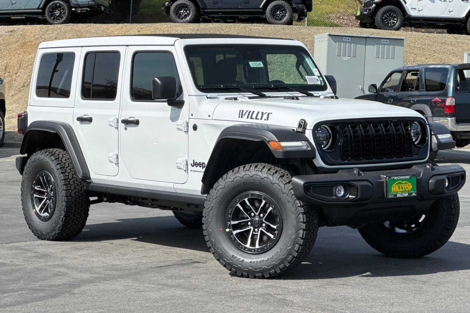 2025 Jeep Wrangler Willys photo 2