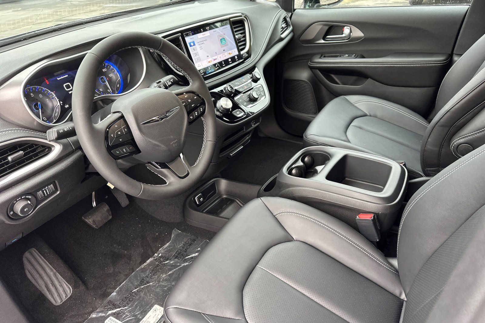 2026 Chrysler Pacifica Select - Photo 12