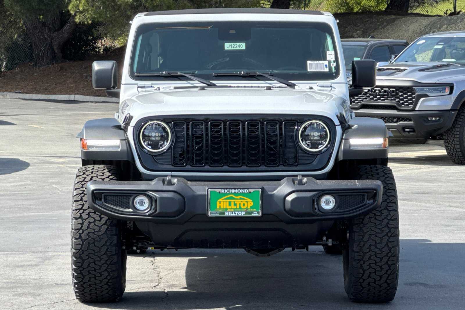 2025 Jeep Wrangler Willys photo 3