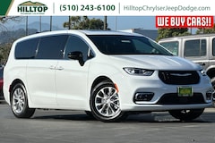 2026 Chrysler Pacifica LIMITED Passenger Van