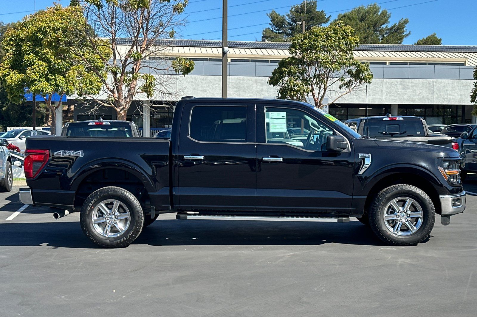 View vehicle photo 3