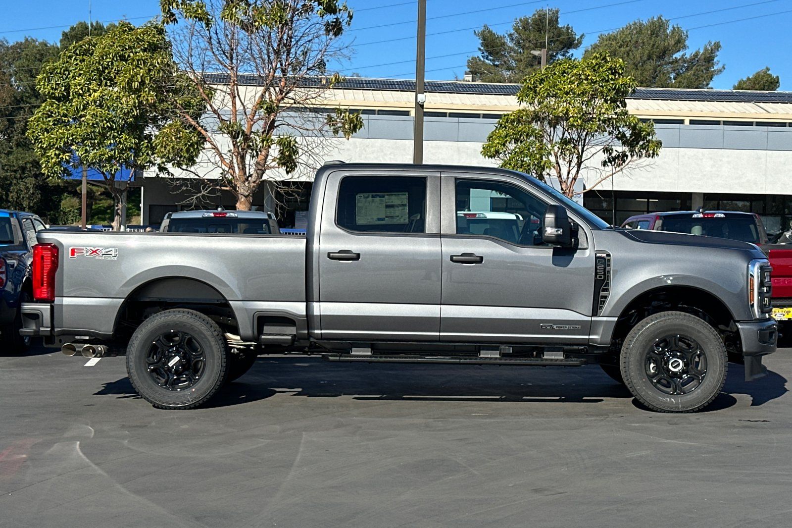 View vehicle photo 3