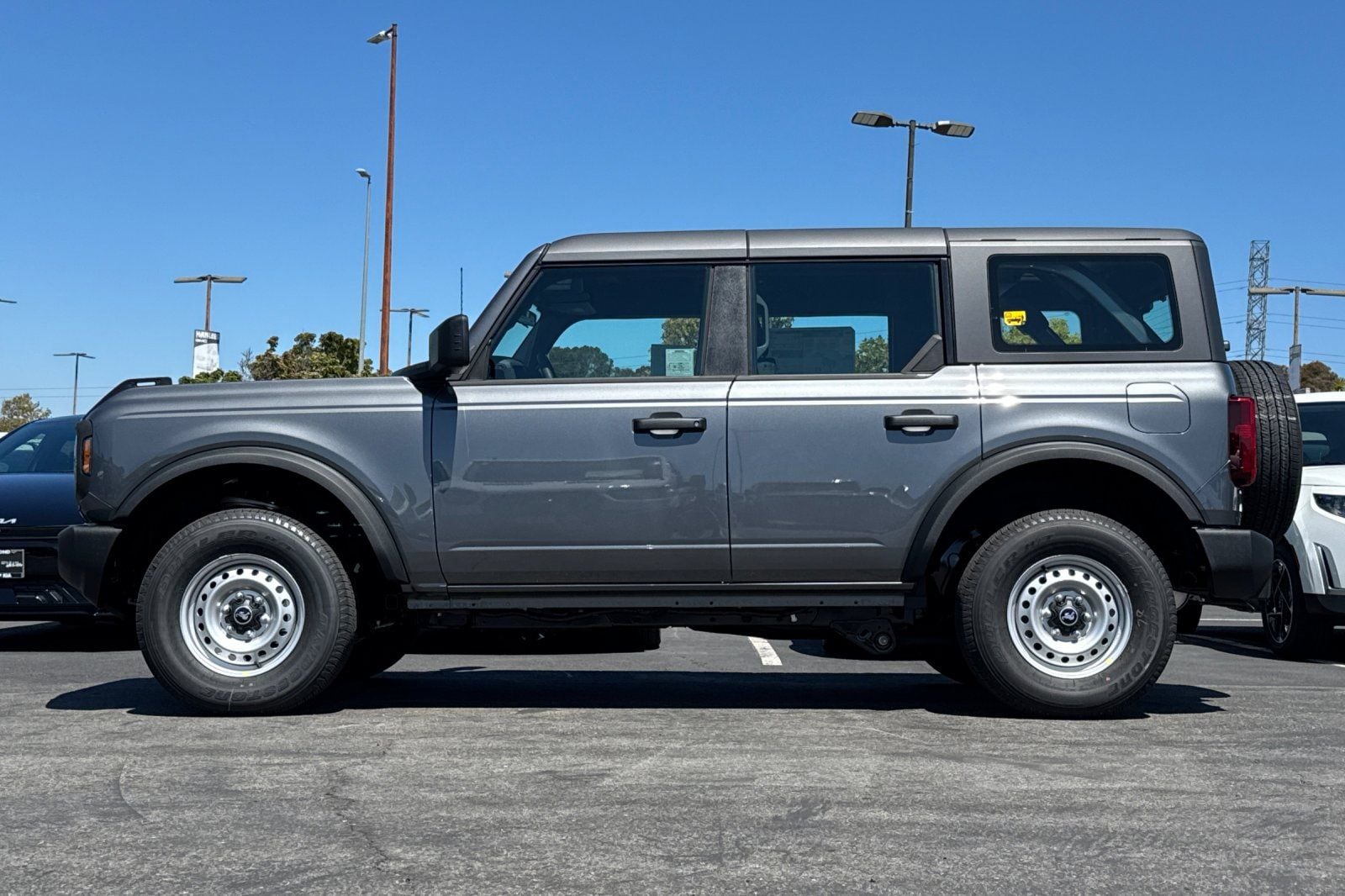 2025 Ford Bronco 4-Door Base - Photo 7