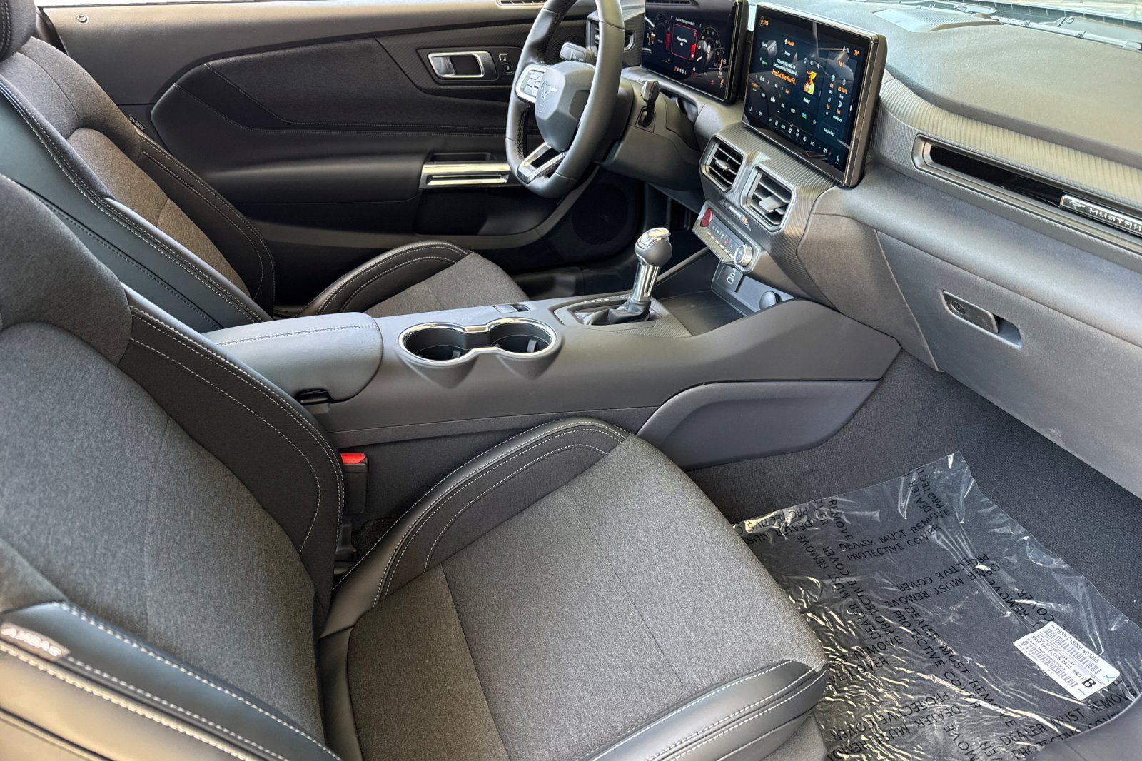 2025 Ford Mustang EcoBoost Fastback - Photo 16