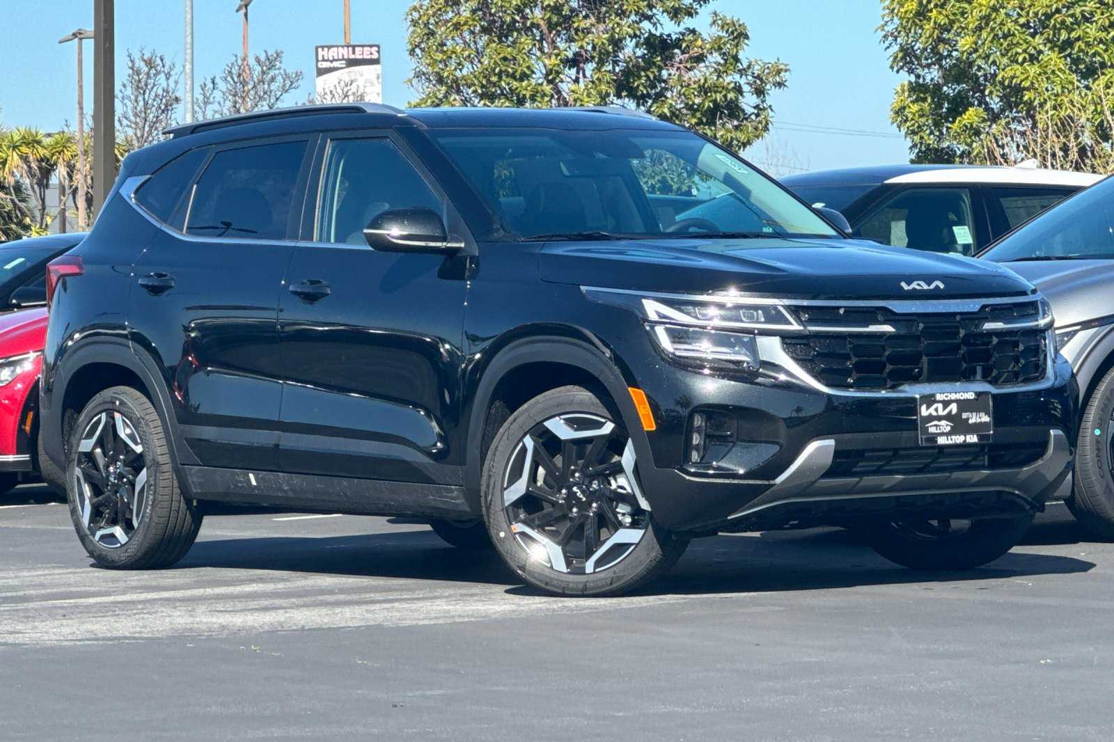 2024 Kia Seltos SX photo 2