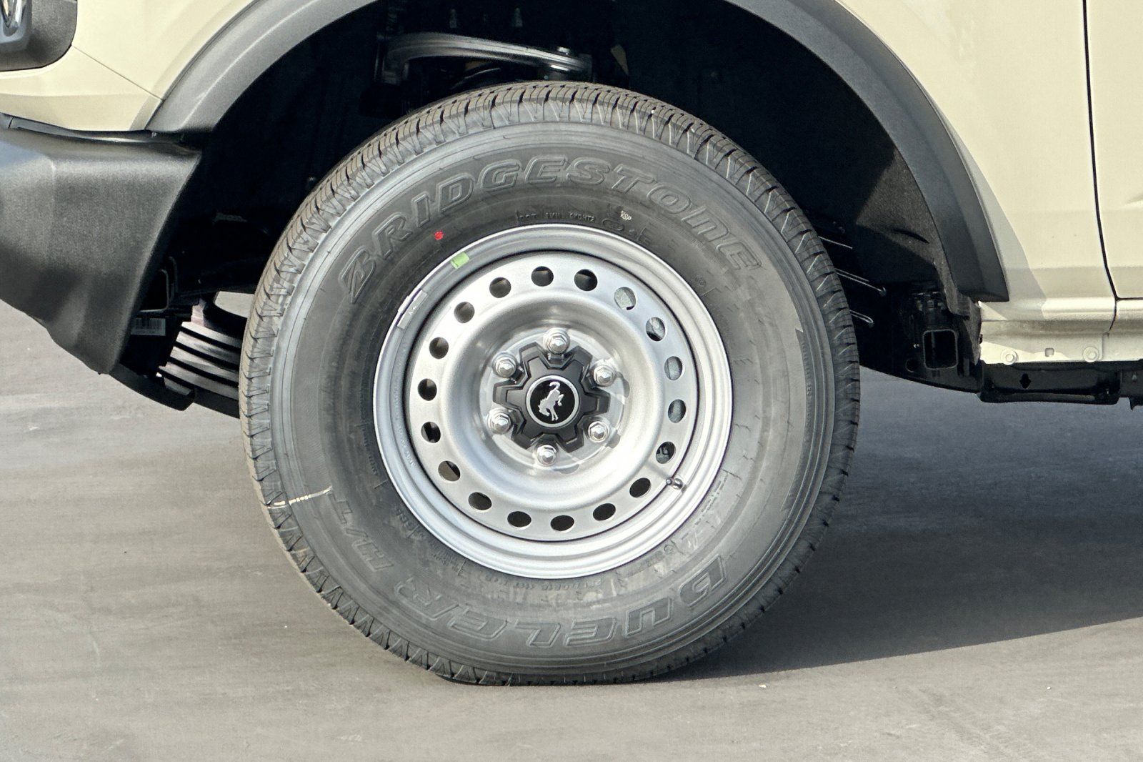 2025 Ford Bronco 4-Door Base - Photo 26