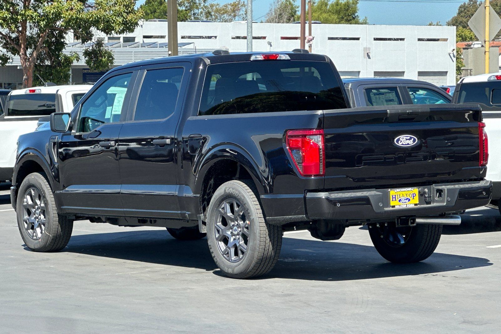 View vehicle photo 6