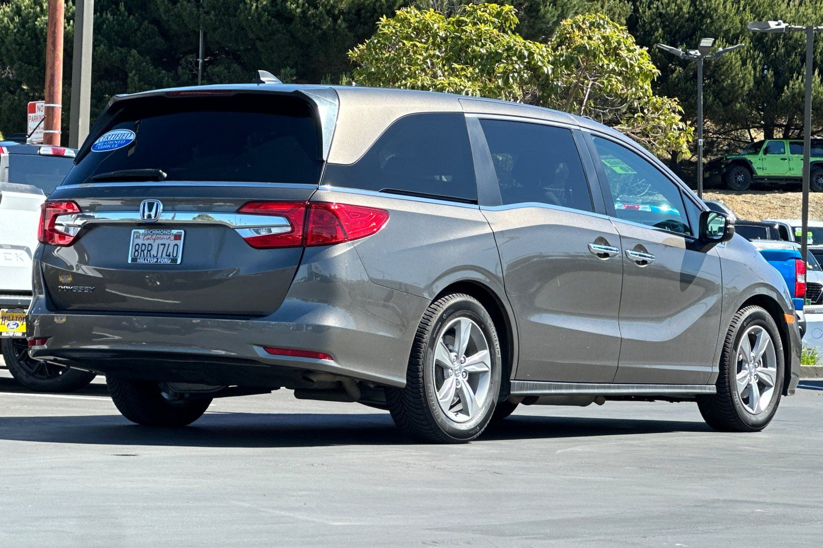 View vehicle photo 4