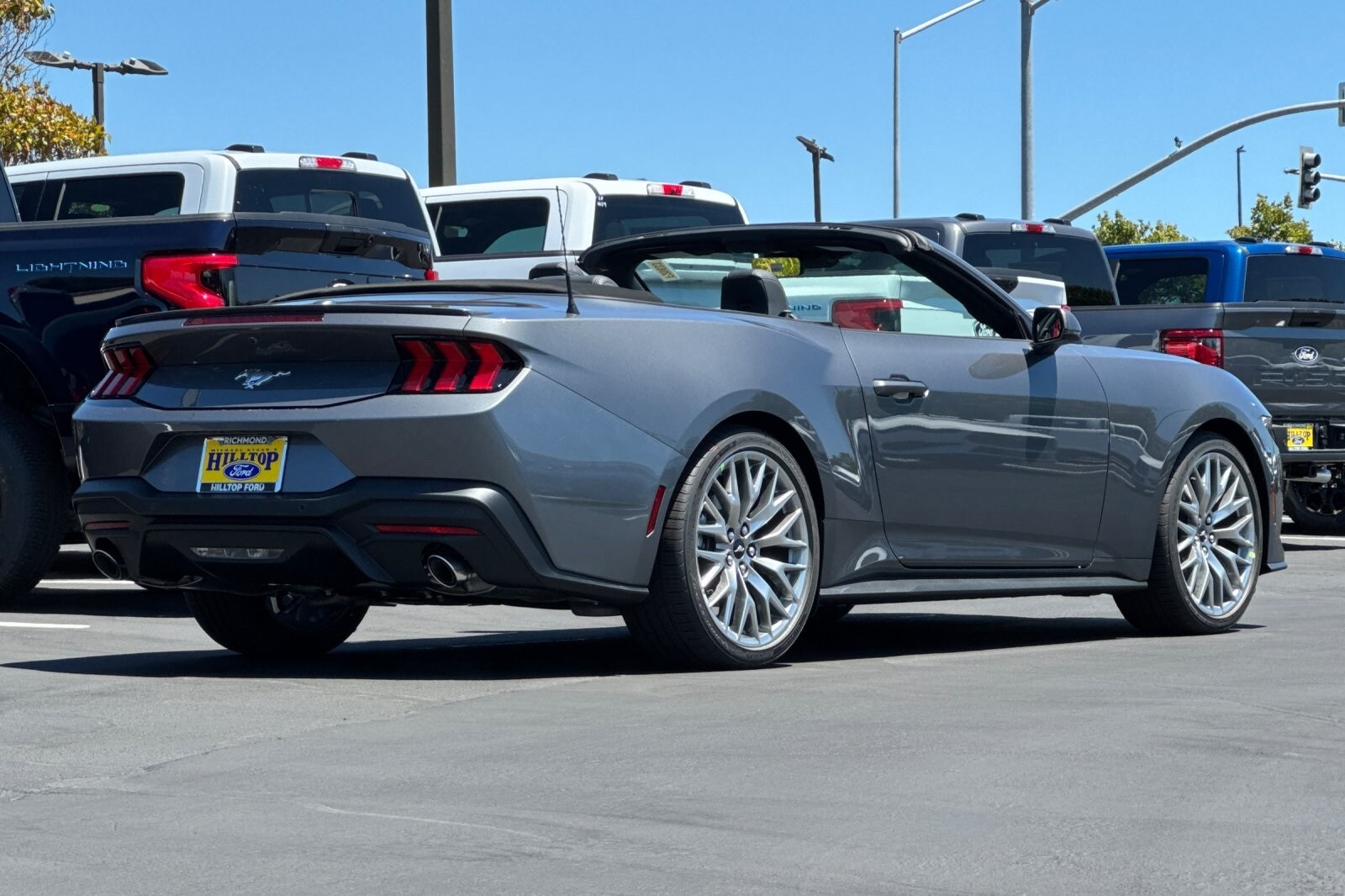 2025 Ford Mustang EcoBoost Premium Convertible photo 4