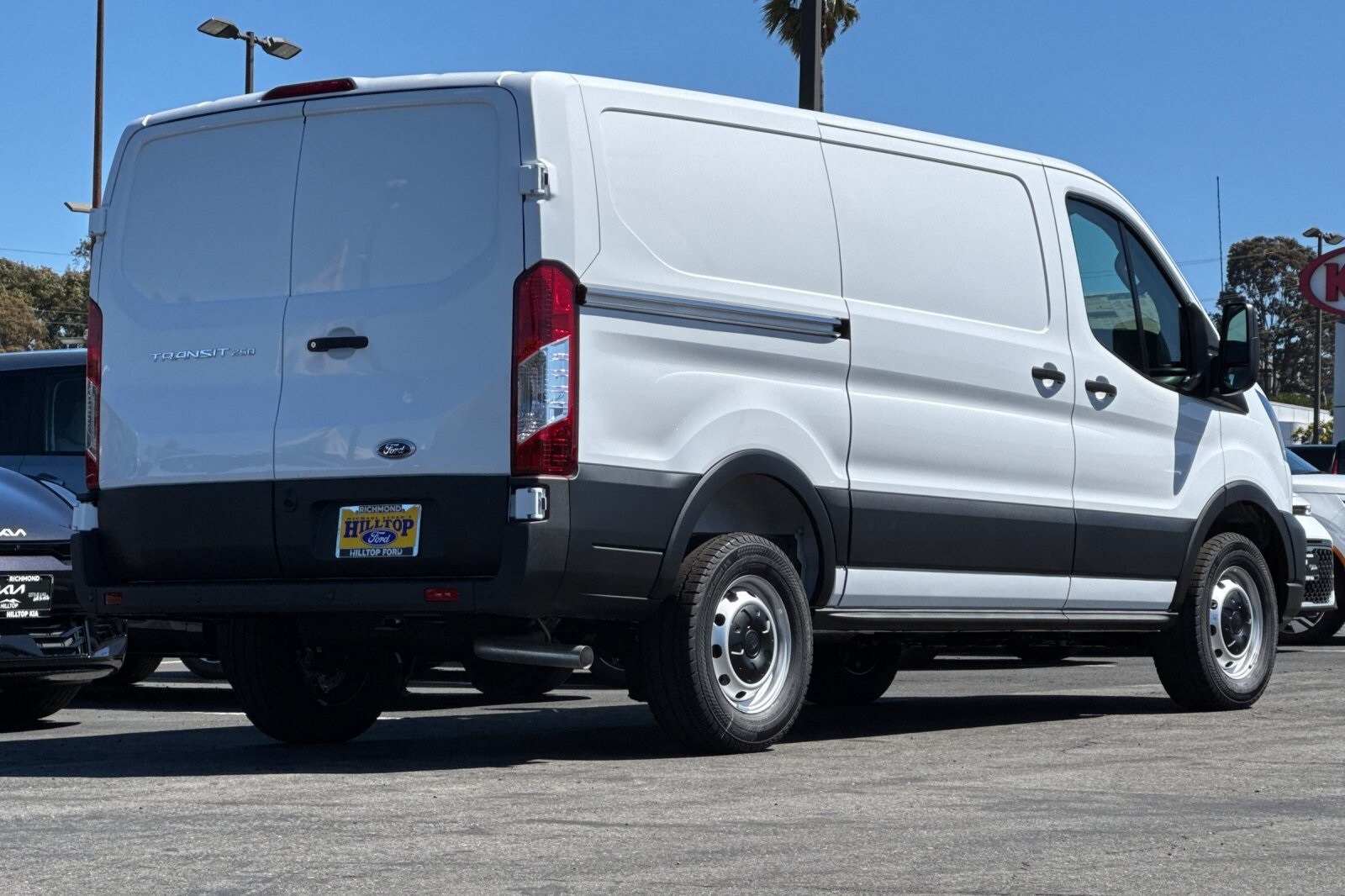 2025 Ford Transit Cargo Van photo 4