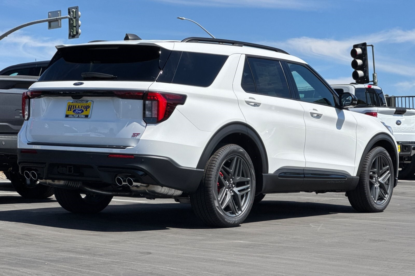 2025 Ford Explorer ST photo 2