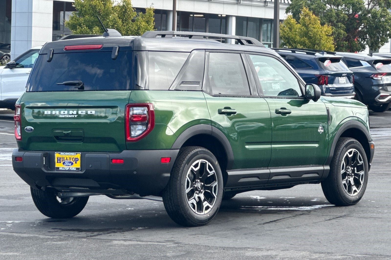 2025 Ford Bronco Sport Outer Banks photo 4