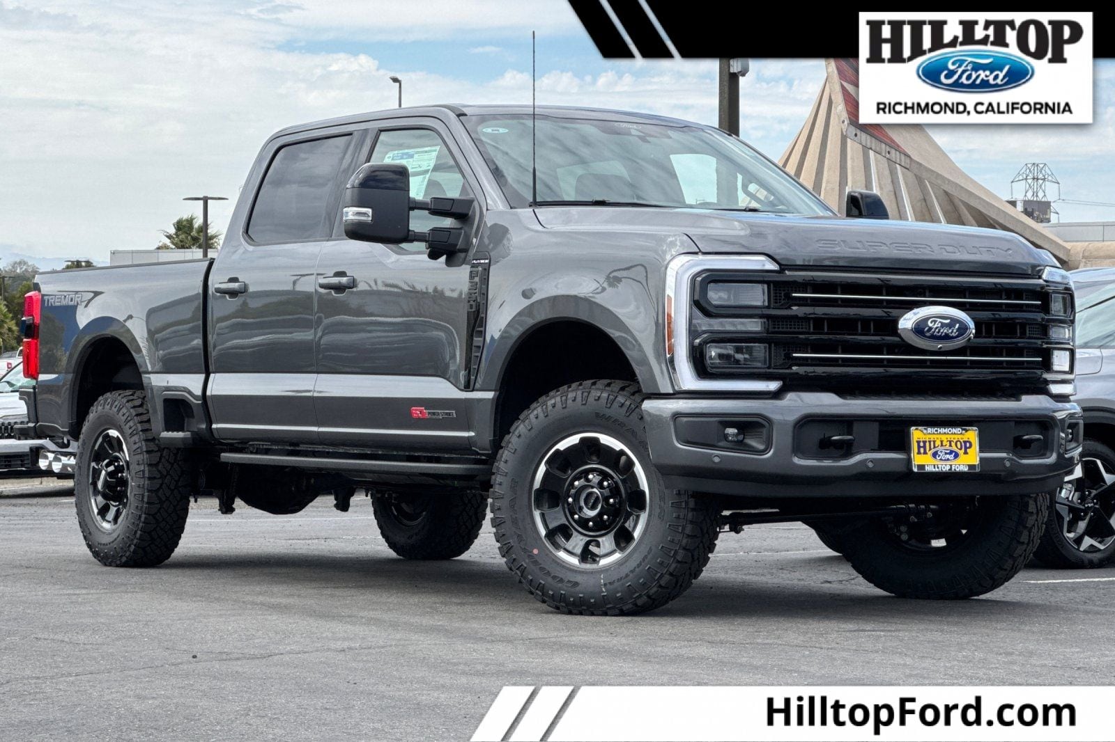 2026 Ford F-350 Super Duty Platinum's photo